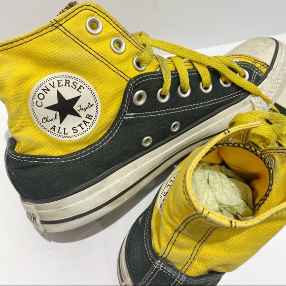 black converse with yellow laces